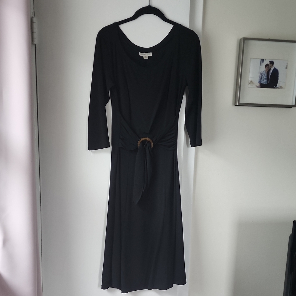 Black Sheath Dress with 3/4 Sleeves and Scoop Neck